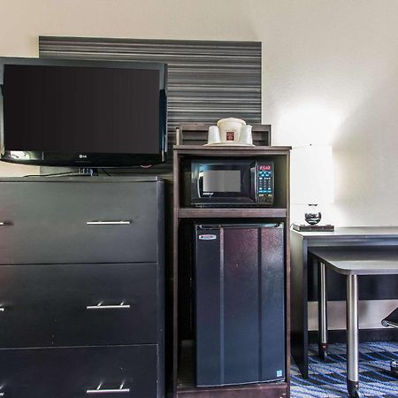 Comfort Suites Fairgrounds West Оклахома-Сіті Екстер'єр фото