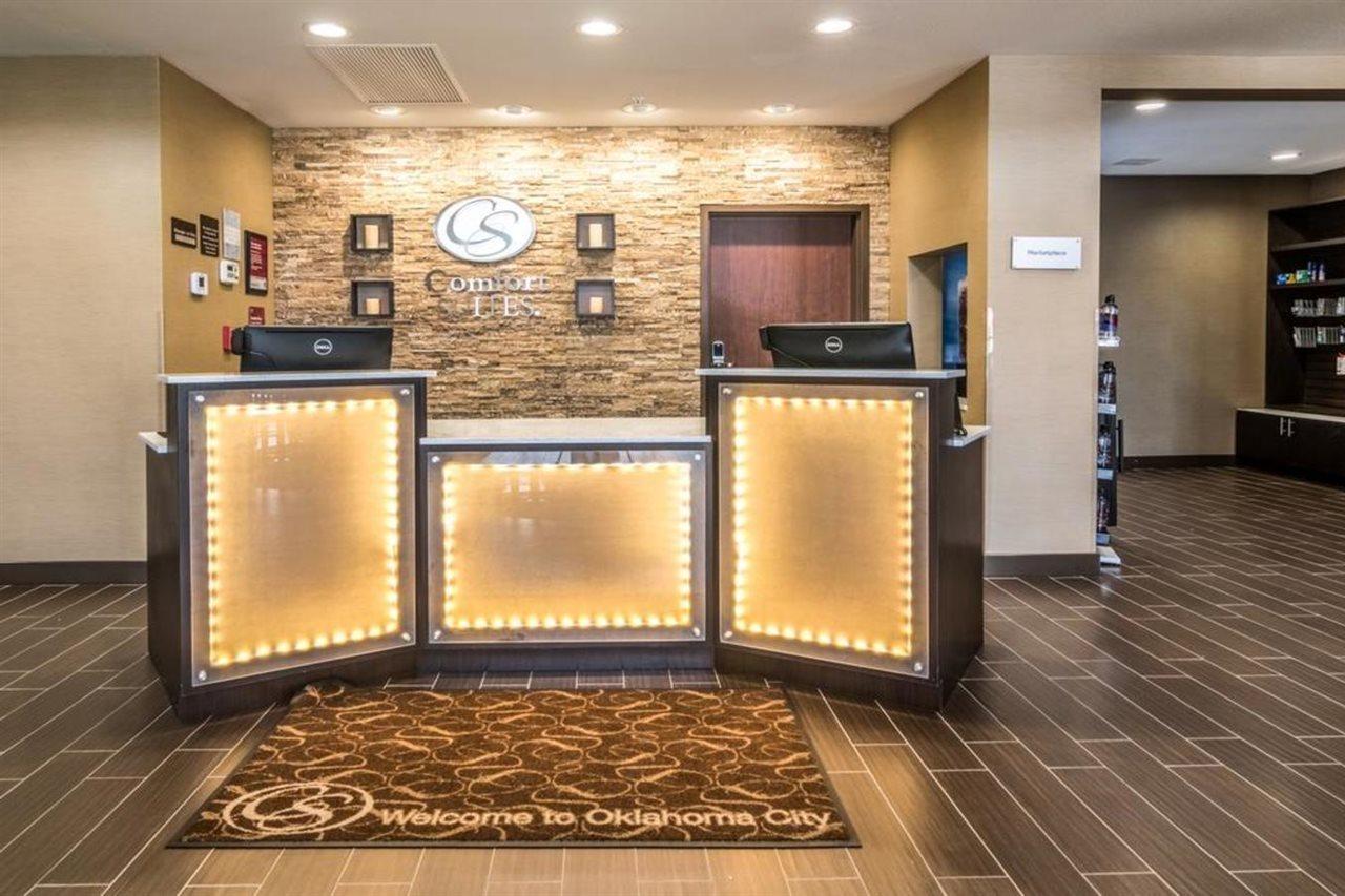 Comfort Suites Fairgrounds West Оклахома-Сіті Екстер'єр фото