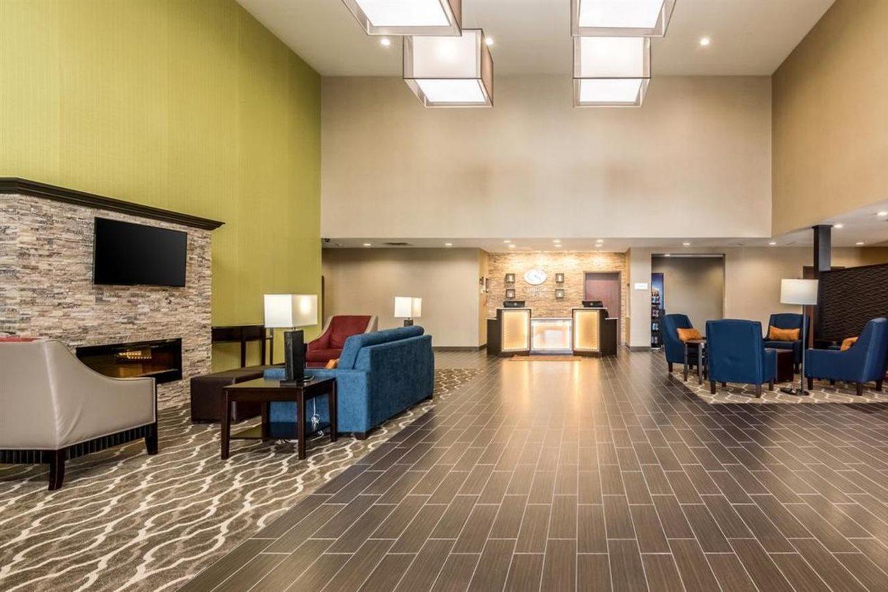 Comfort Suites Fairgrounds West Оклахома-Сіті Екстер'єр фото