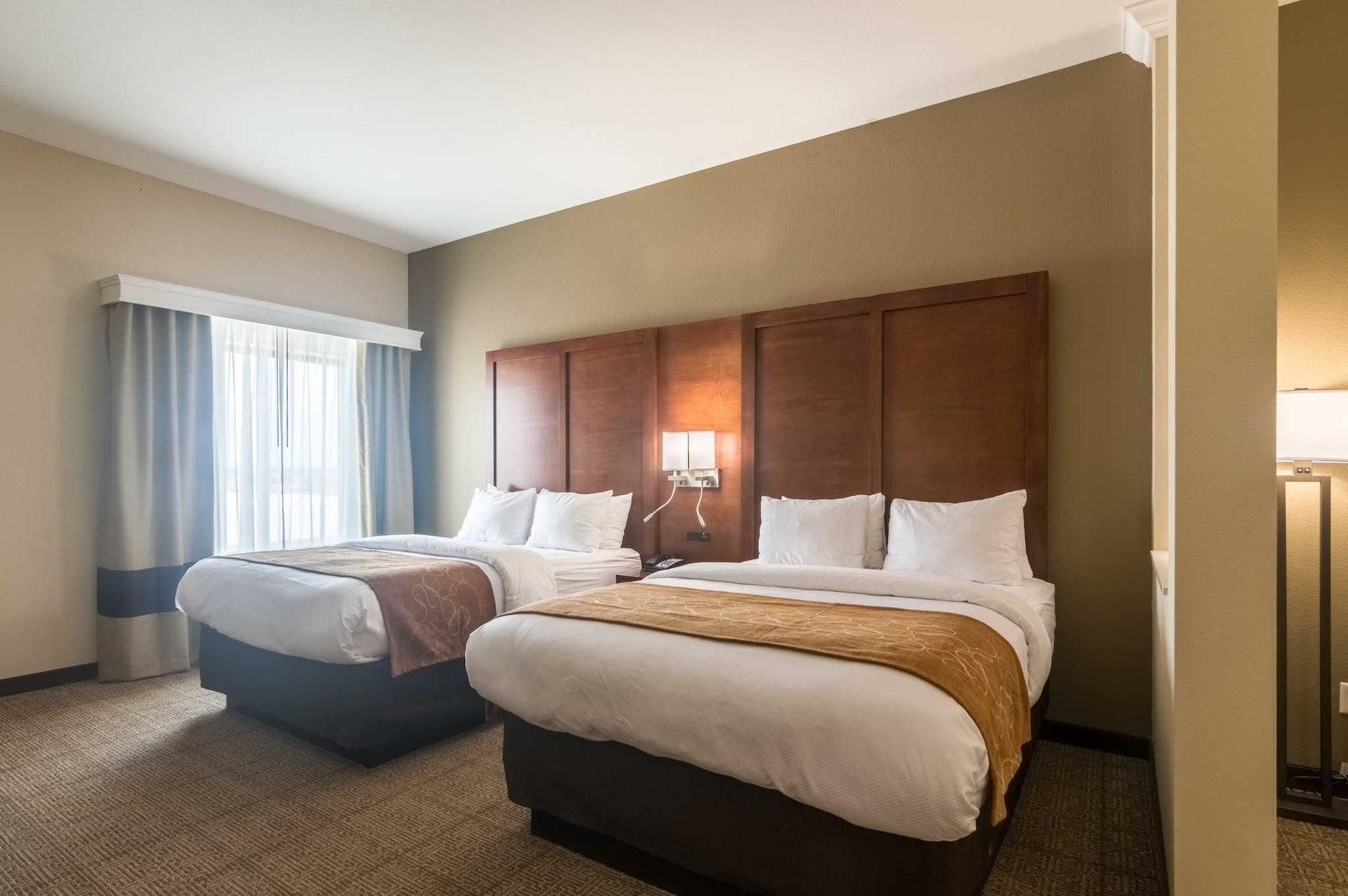 Comfort Suites Fairgrounds West Оклахома-Сіті Екстер'єр фото