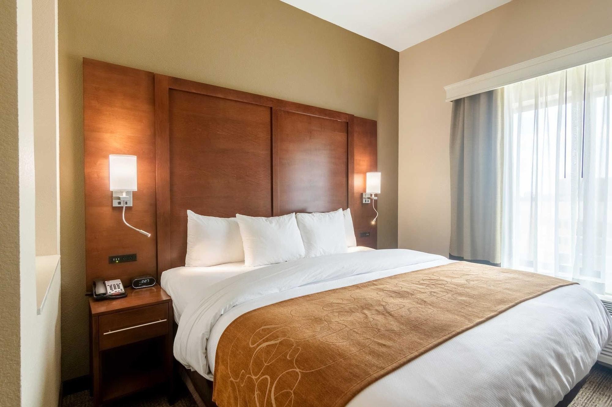 Comfort Suites Fairgrounds West Оклахома-Сіті Екстер'єр фото