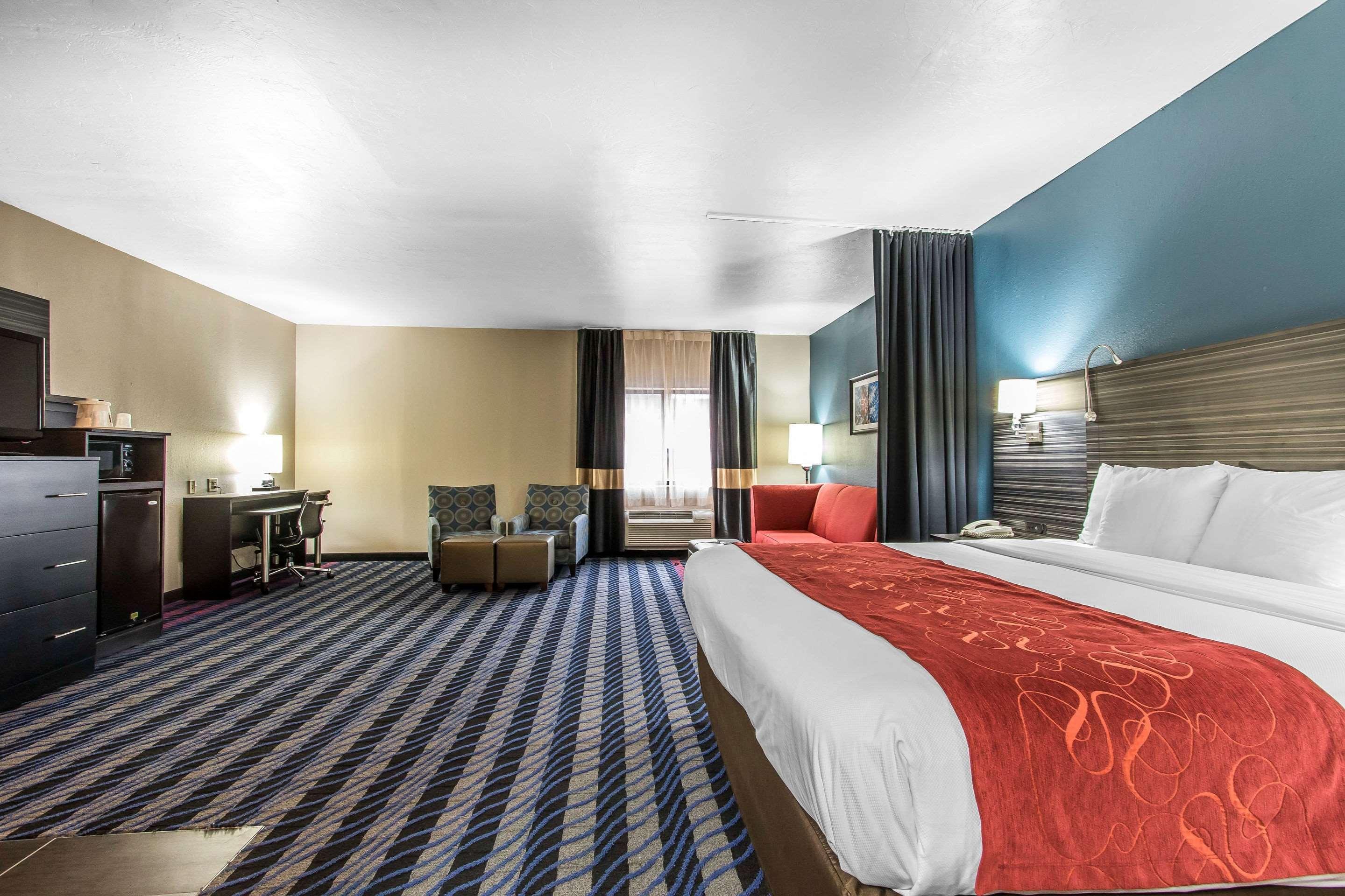 Comfort Suites Fairgrounds West Оклахома-Сіті Екстер'єр фото