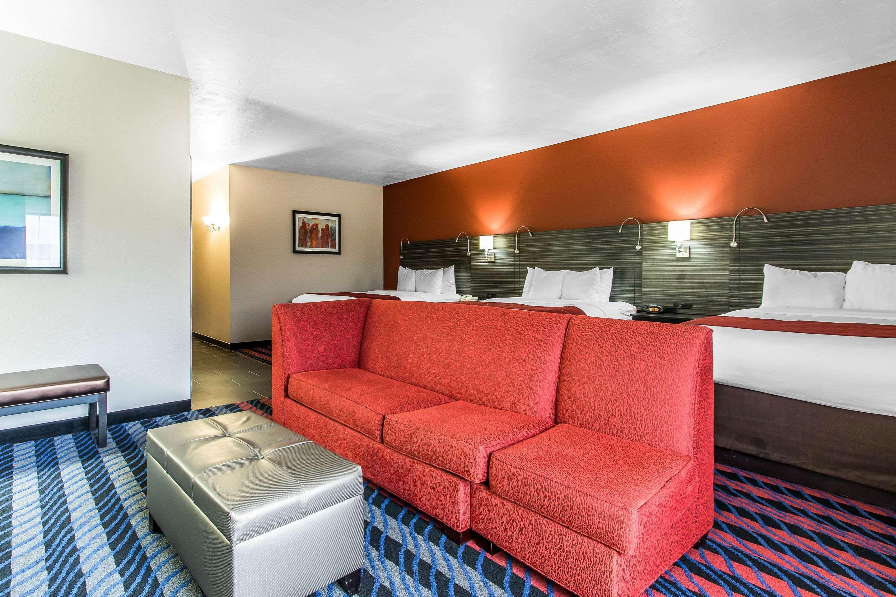 Comfort Suites Fairgrounds West Оклахома-Сіті Екстер'єр фото