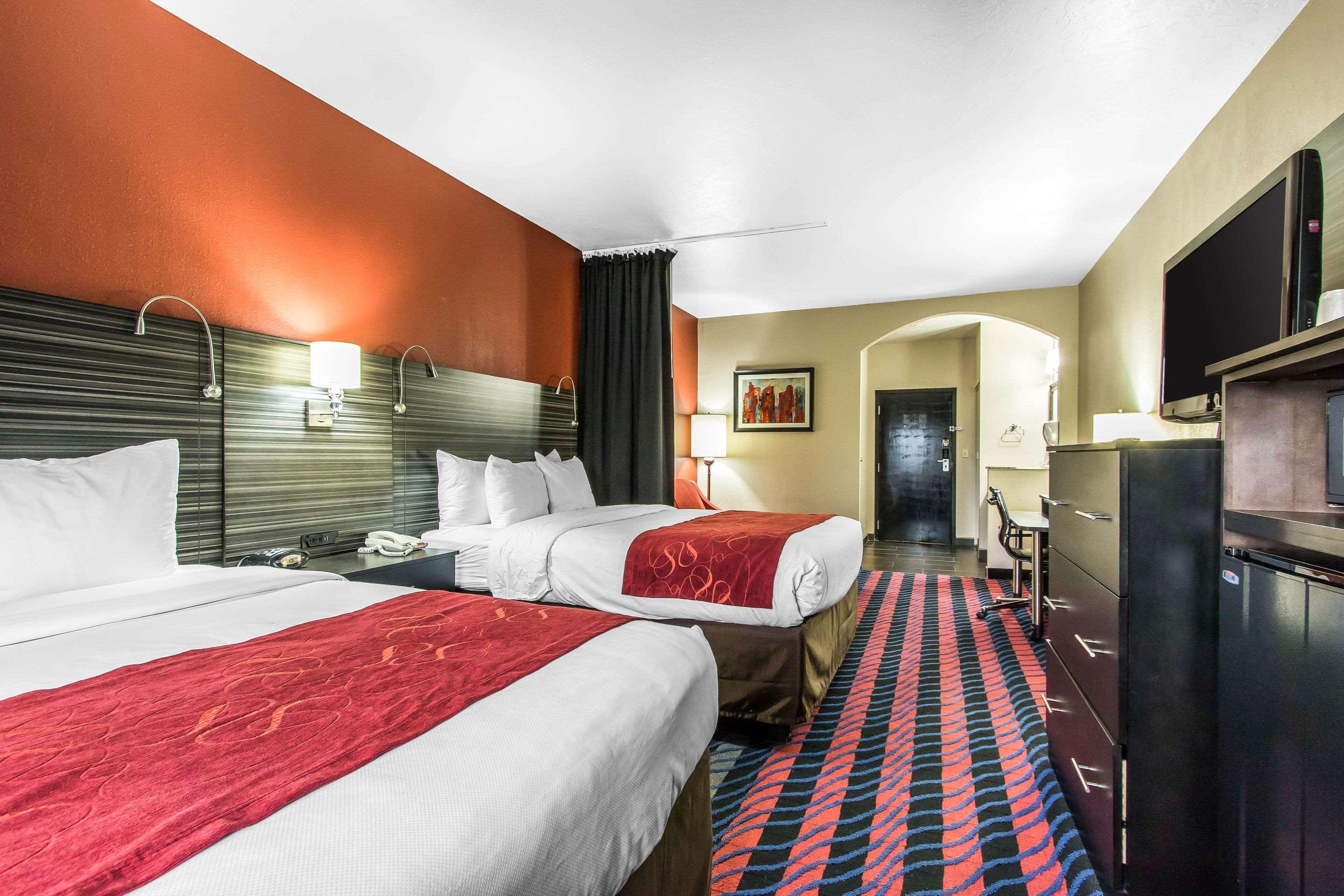Comfort Suites Fairgrounds West Оклахома-Сіті Екстер'єр фото