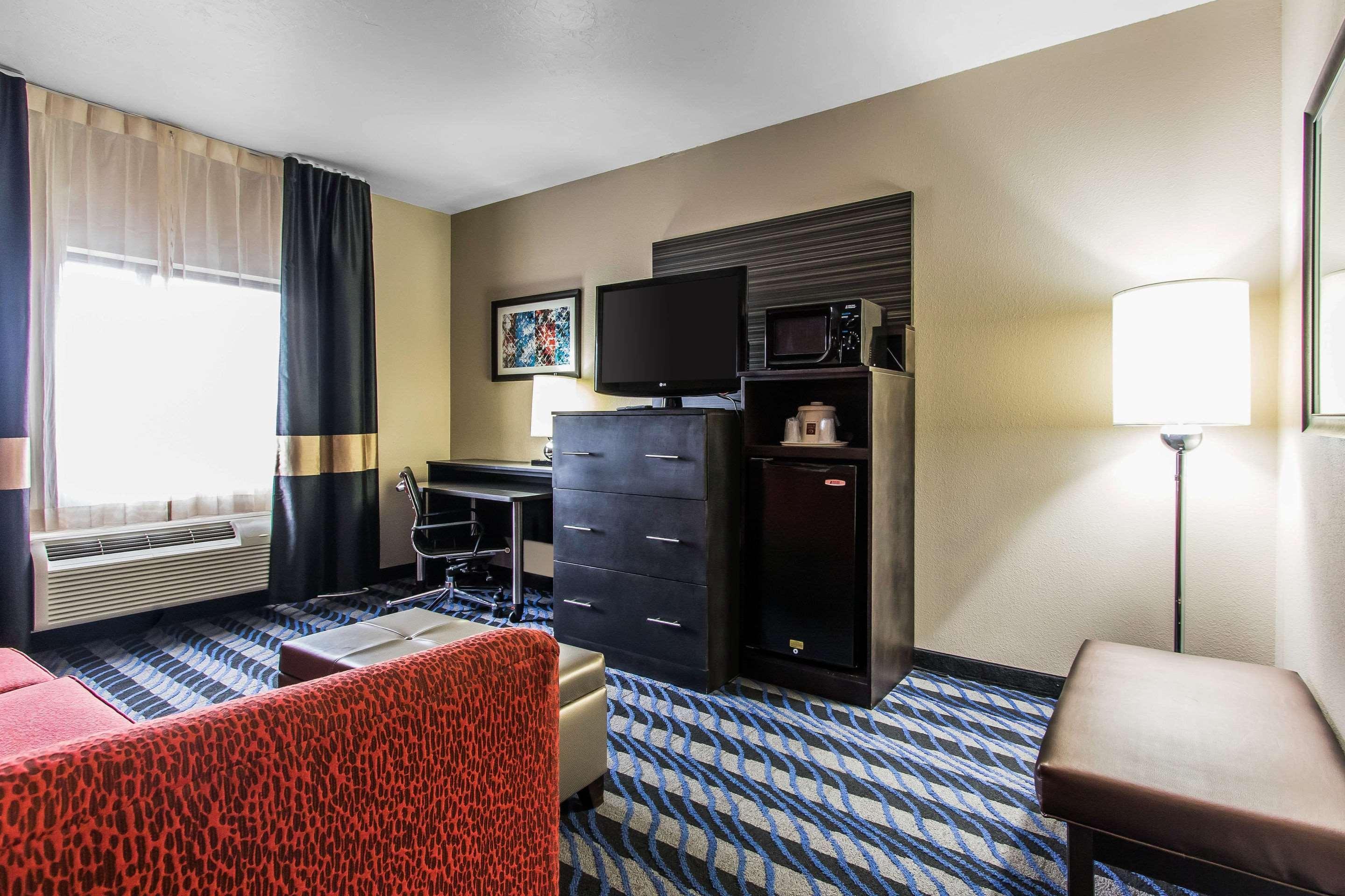 Comfort Suites Fairgrounds West Оклахома-Сіті Екстер'єр фото