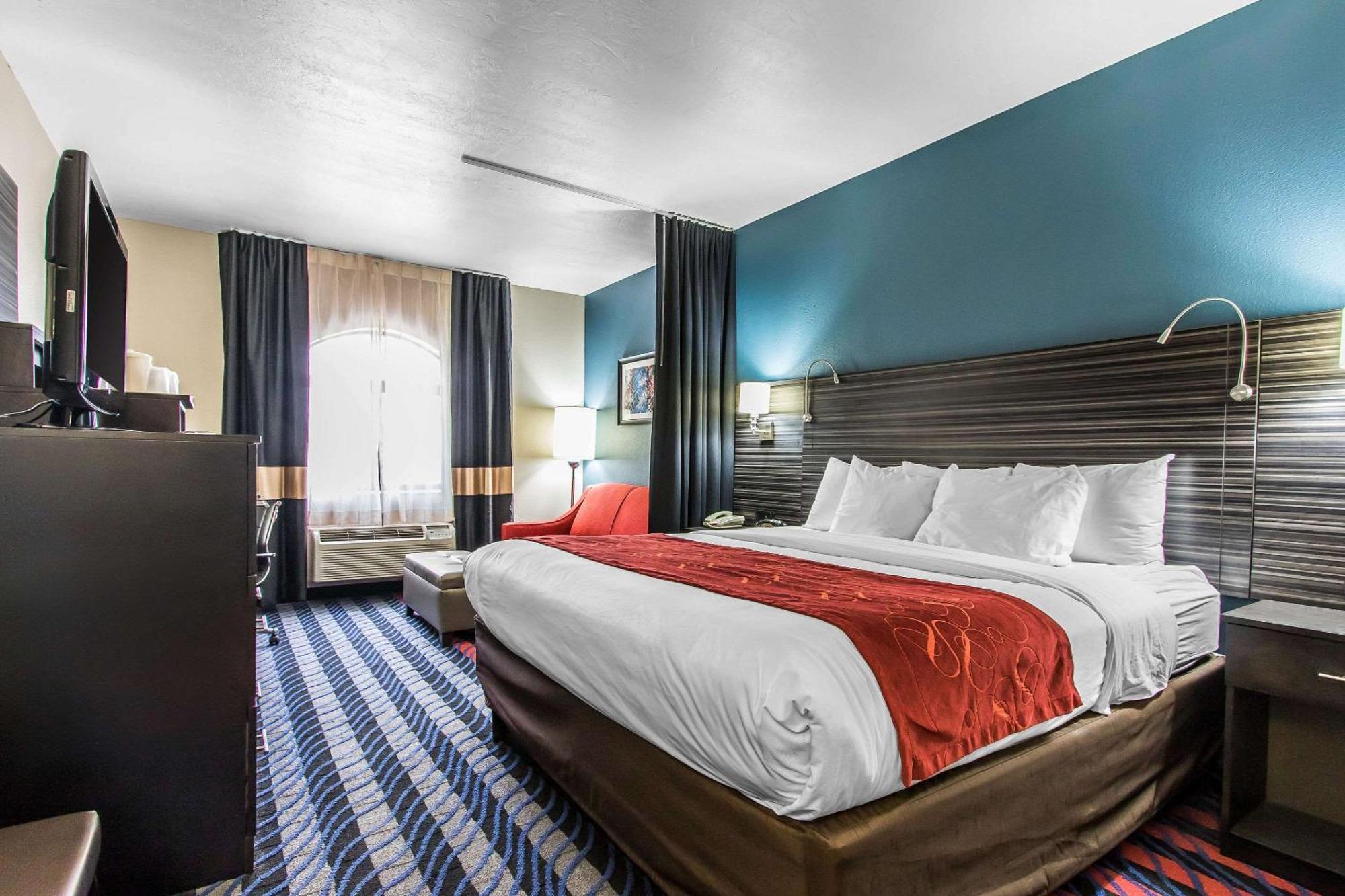 Comfort Suites Fairgrounds West Оклахома-Сіті Екстер'єр фото