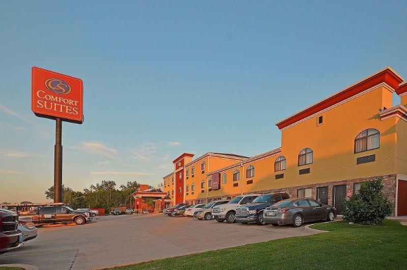 Comfort Suites Fairgrounds West Оклахома-Сіті Екстер'єр фото