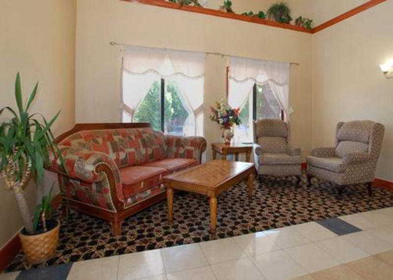 Comfort Suites Fairgrounds West Оклахома-Сіті Екстер'єр фото